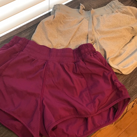 2 pairs lululemon hotty hot shorts - Picture 5 of 5